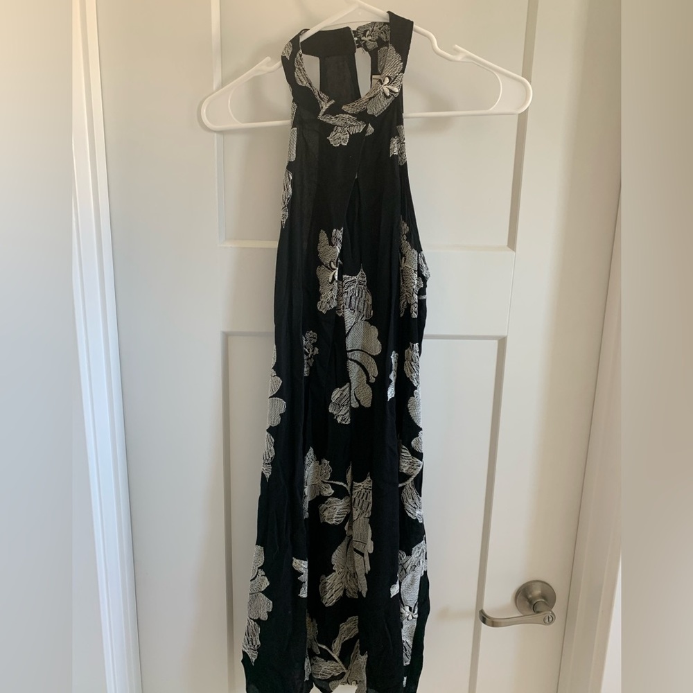 Willow & Clay Black Swing Dress with white floral stitching. Size medium.